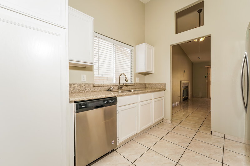 1,835/Mo, 4543 Roper Court North Las Vegas, NV 89081 Kitchen View 2
