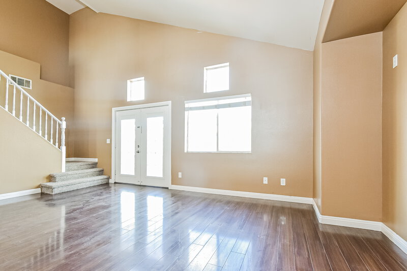 2,420/Mo, 410 Maritocca Ave North Las Vegas, NV 89031 Living Room View 3