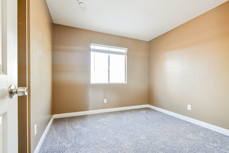 2,420/Mo, 410 Maritocca Ave North Las Vegas, NV 89031 Bedroom View 2