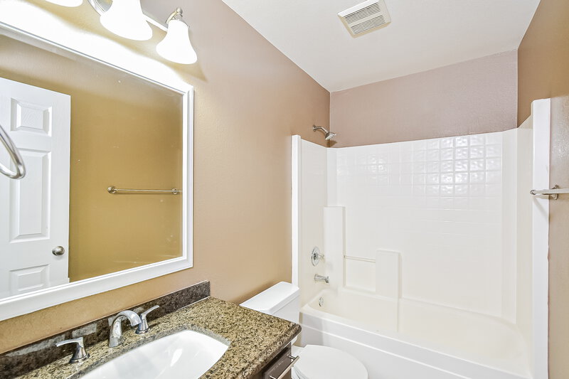 2,420/Mo, 410 Maritocca Ave North Las Vegas, NV 89031 Bathroom View