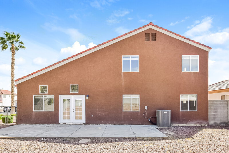 2,420/Mo, 410 Maritocca Ave North Las Vegas, NV 89031 Rear View