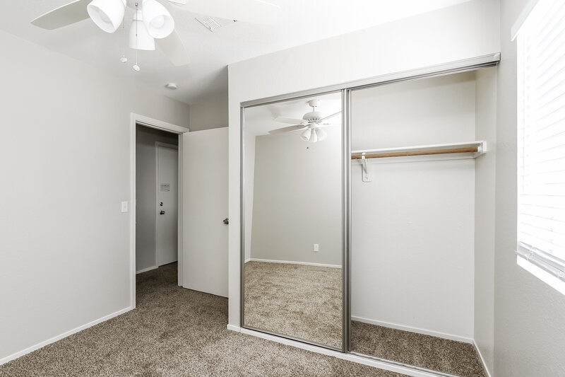 2,080/Mo, 333 Quince Court Henderson, NV 89002 Bathroom View