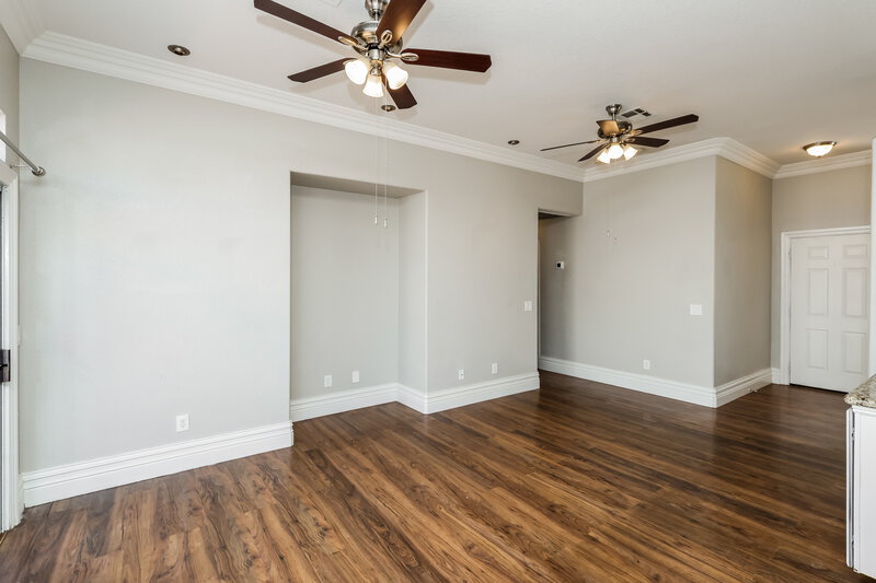 2,055/Mo, 2102 Annbriar Ave North Las Vegas, NV 89031 Living Room View 3