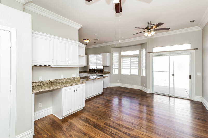 2,055/Mo, 2102 Annbriar Ave North Las Vegas, NV 89031 Dining Room View 2