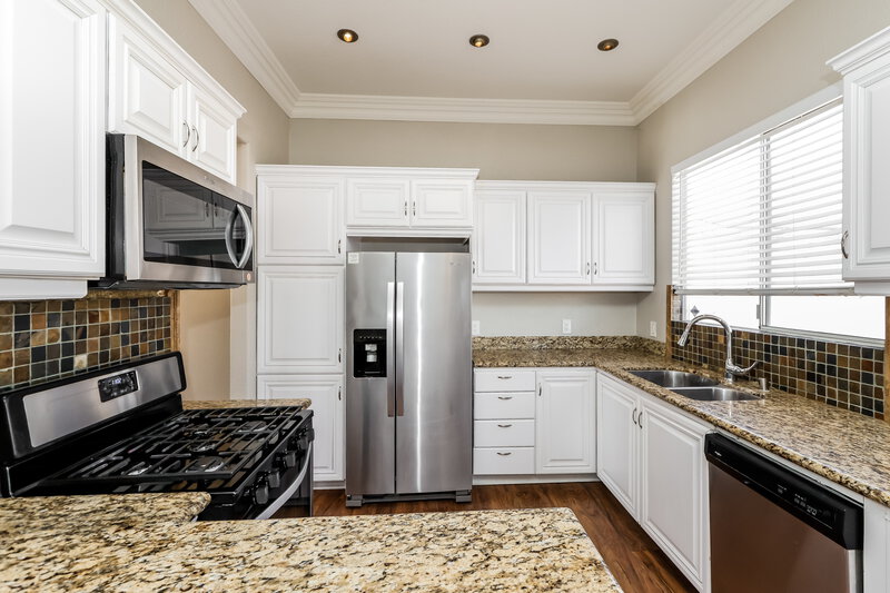 2,055/Mo, 2102 Annbriar Ave North Las Vegas, NV 89031 Kitchen View