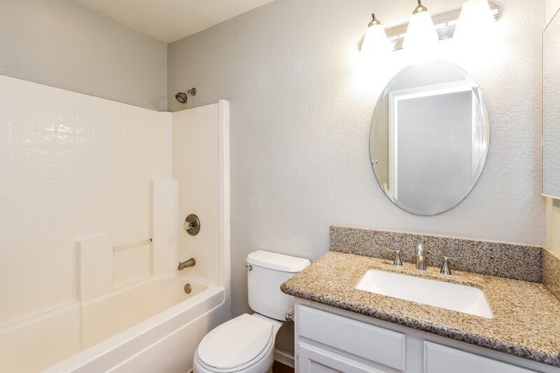 2,055/Mo, 2102 Annbriar Ave North Las Vegas, NV 89031 Bathroom View