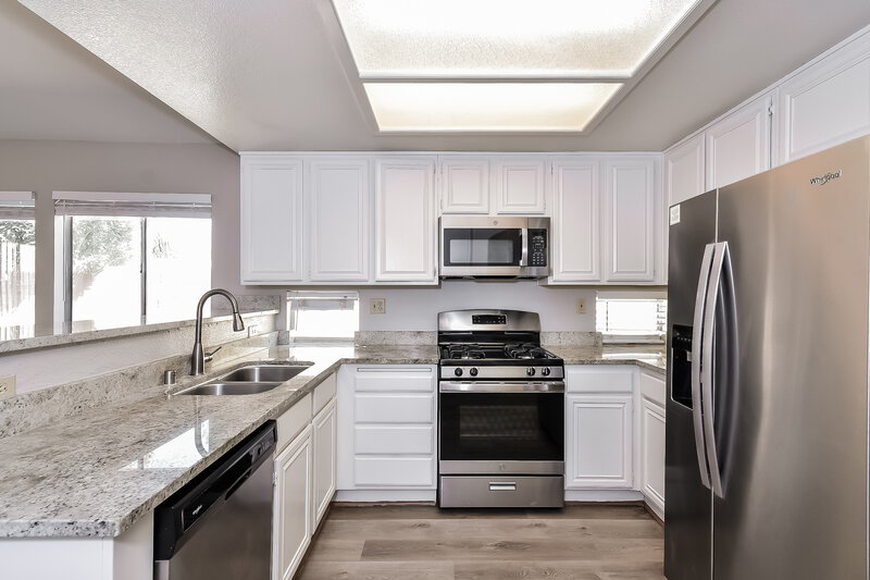 2,920/Mo, 5244 Del Lago Dr Las Vegas, NV 89130 Kitchen View