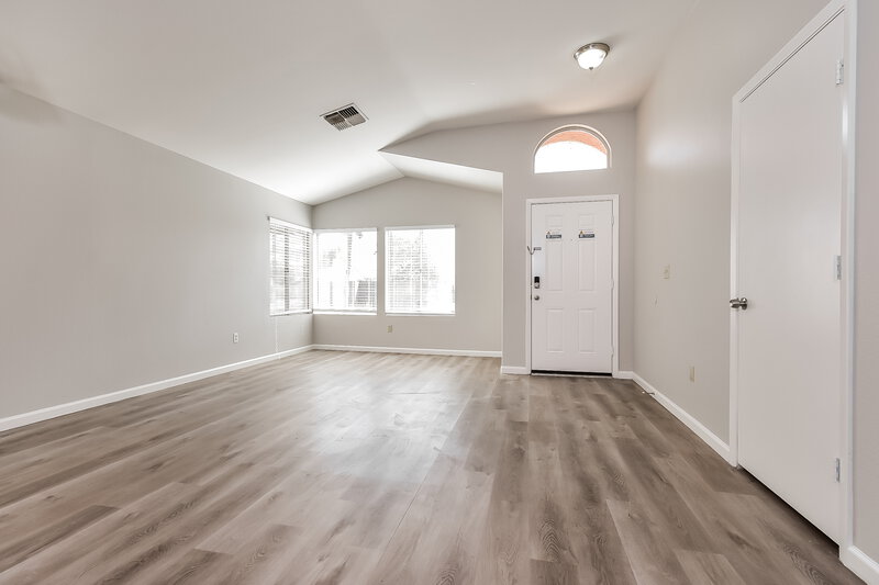 2,920/Mo, 5244 Del Lago Dr Las Vegas, NV 89130 Family Room View