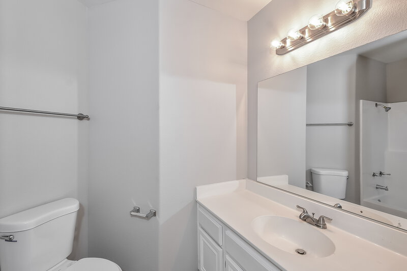 2,920/Mo, 5244 Del Lago Dr Las Vegas, NV 89130 Bathroom View