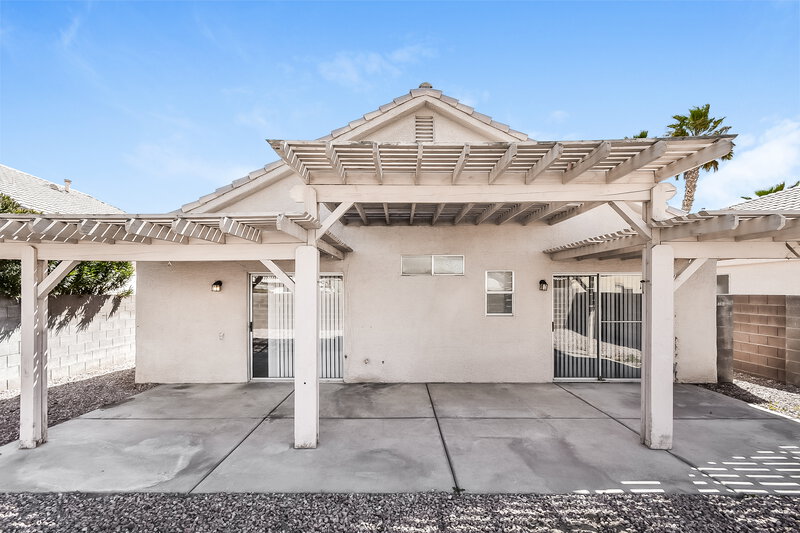 2,920/Mo, 5244 Del Lago Dr Las Vegas, NV 89130 Rear View 2
