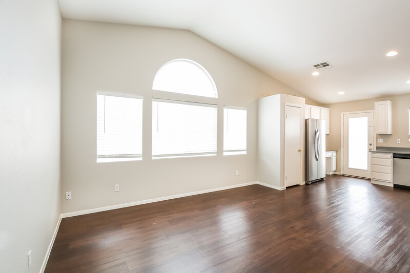 2,070/Mo, 438 River Glider Avenue North Las Vegas, NV 89084 Living Room View