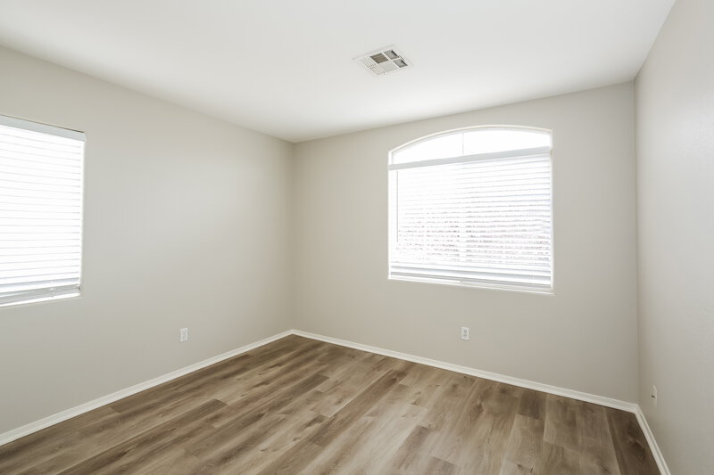 2,070/Mo, 438 River Glider Avenue North Las Vegas, NV 89084 Bedroom View 2