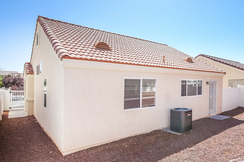 1,925/Mo, 438 River Glider Avenue North Las Vegas, NV 89084 Rear View 2