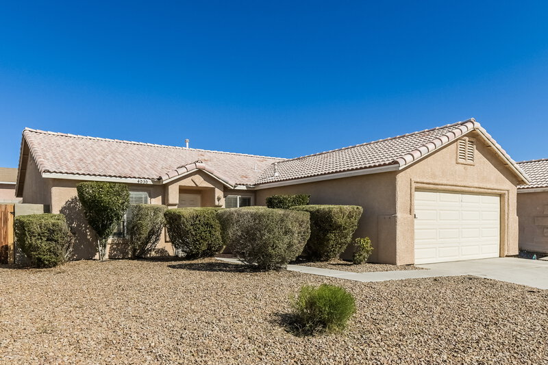 1,975/Mo, 4030 Red Coach Ave North Las Vegas, NV 89031 Front View