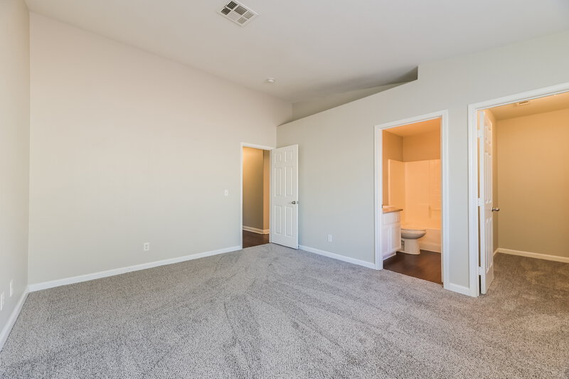 1,975/Mo, 4030 Red Coach Ave North Las Vegas, NV 89031 Main Bedroom View 2