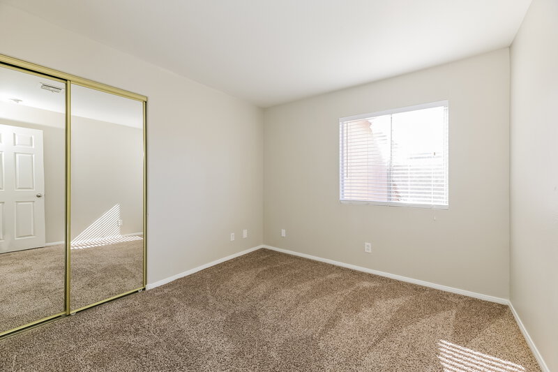 1,975/Mo, 4030 Red Coach Ave North Las Vegas, NV 89031 Bedroom View 2