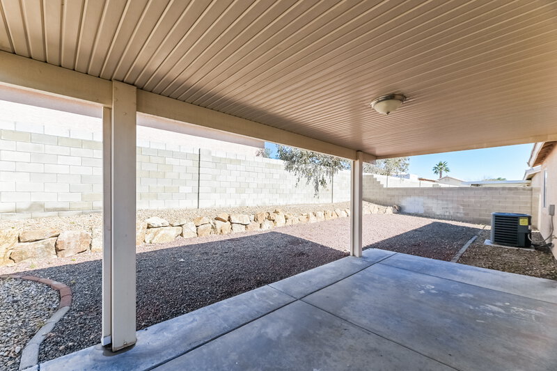 1,975/Mo, 4030 Red Coach Ave North Las Vegas, NV 89031 Patio View