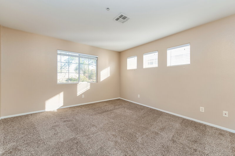 1,865/Mo, 3012 Sunrise Bay Avenue North Las Vegas, NV 89031 Main Bedroom View