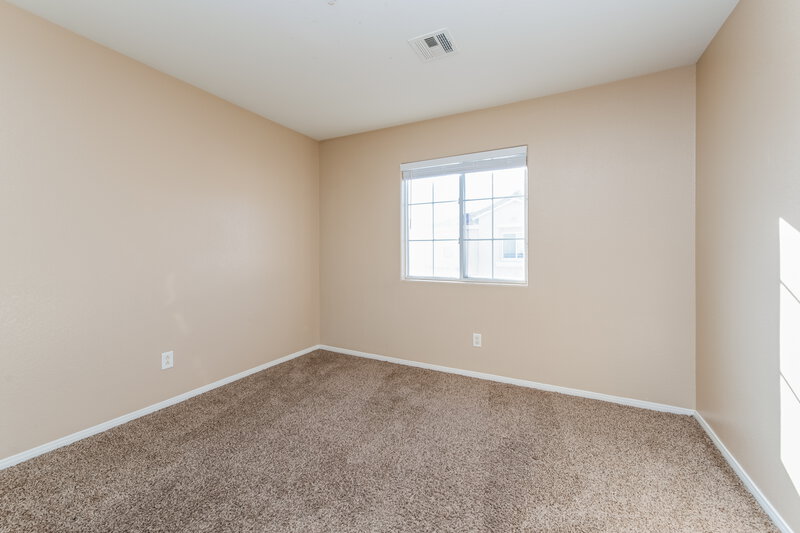 1,865/Mo, 3012 Sunrise Bay Avenue North Las Vegas, NV 89031 Bedroom View