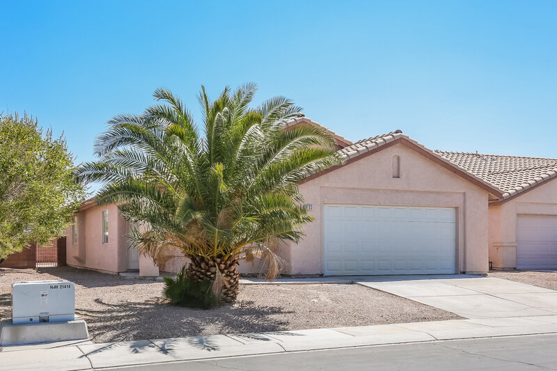 2,030/Mo, 2103 Point Morada Ave North Las Vegas, NV 89031 Front View