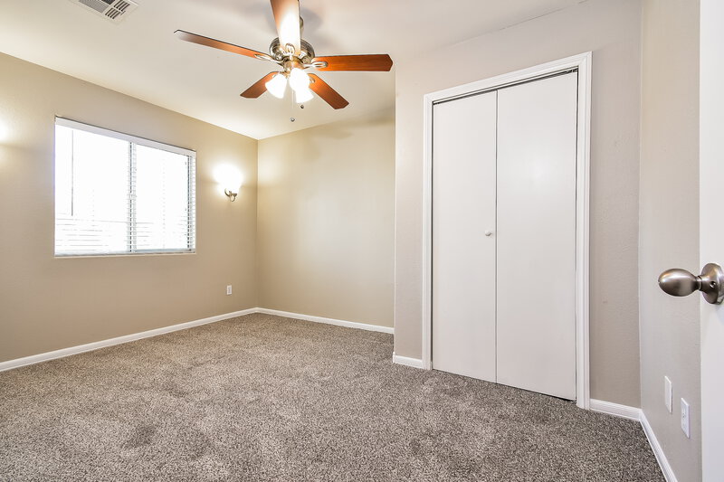 2,150/Mo, 4933 Royal Lake Ave Las Vegas, NV 89131 Bedroom View 2