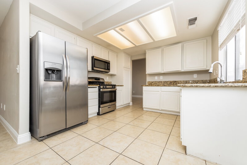 1,885/Mo, 4501 Bradpoint Dr Las Vegas, NV 89130 Kitchen View 2