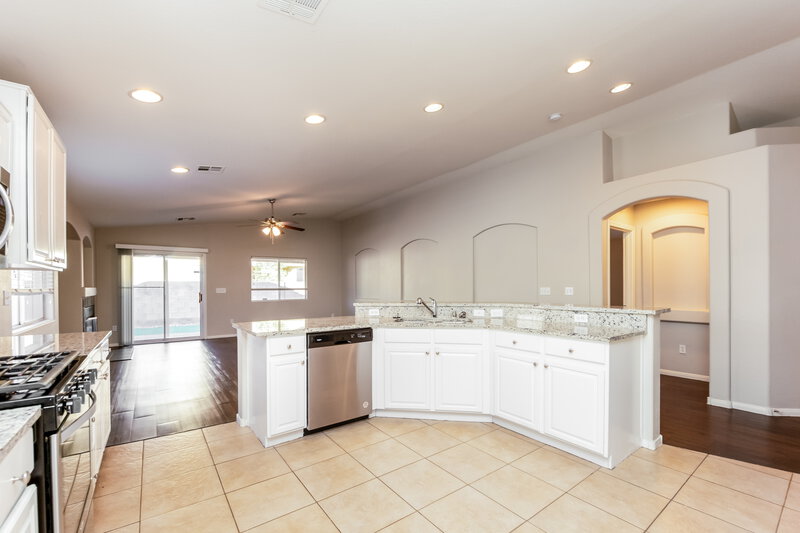 2,185/Mo, 324 Orchid Oasis Ave North Las Vegas, NV 89031 Kitchen View 2