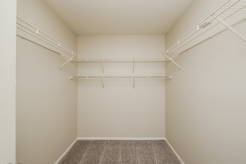 2,255/Mo, 5324 Corbett St Las Vegas, NV 89130 Amenities View