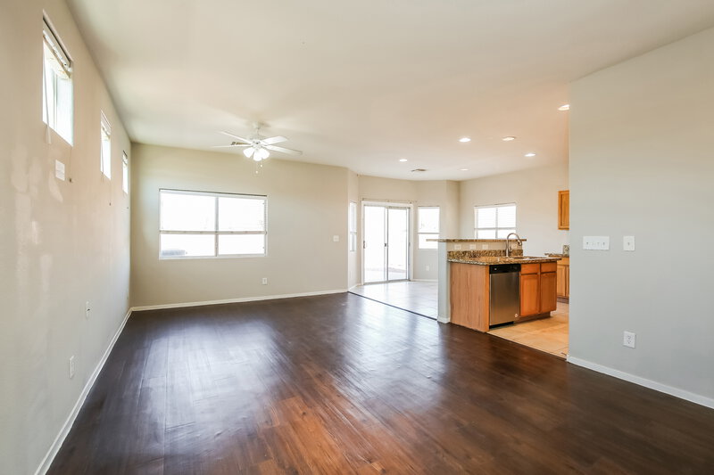 2,355/Mo, 3752 Hollycroft Dr North Las Vegas, NV 89081 Kitchen View