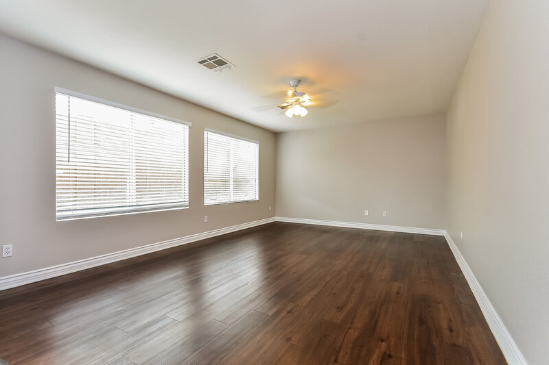 2,370/Mo, 5305 Santa Fe Heights St. North Las Vegas, NV 89081 Dining Room View