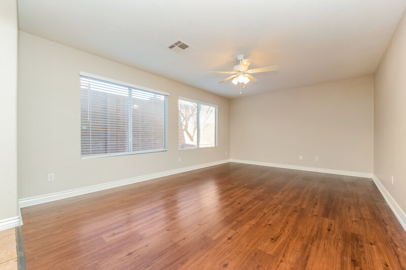 2,345/Mo, 5305 Santa Fe Heights St. North Las Vegas, NV 89081 Family Room View