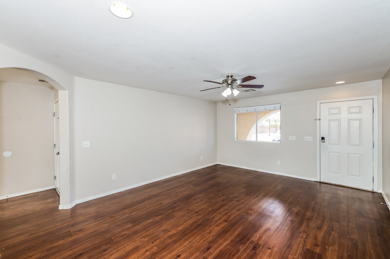 2,025/Mo, 6015 Ambleshire Ave Las Vegas, NV 89139 Living Room View 3