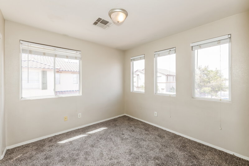 2,025/Mo, 6015 Ambleshire Ave Las Vegas, NV 89139 Bedroom View