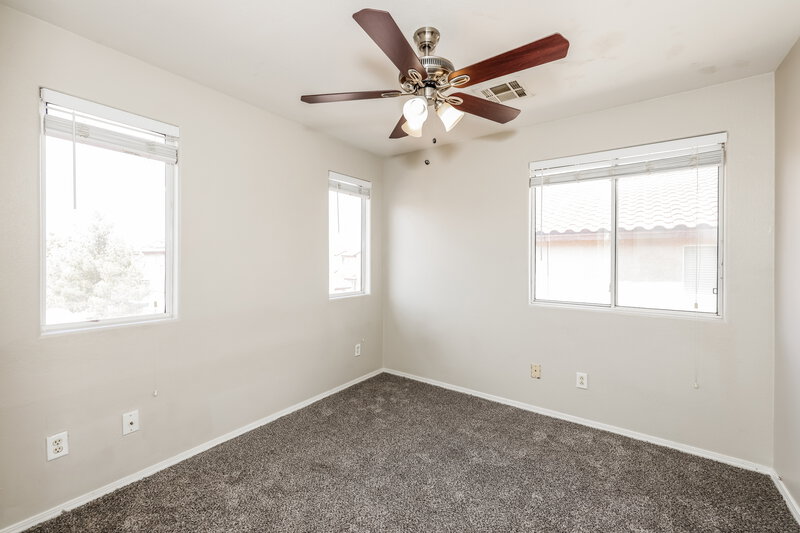 2,025/Mo, 6015 Ambleshire Ave Las Vegas, NV 89139 Bedroom View 2