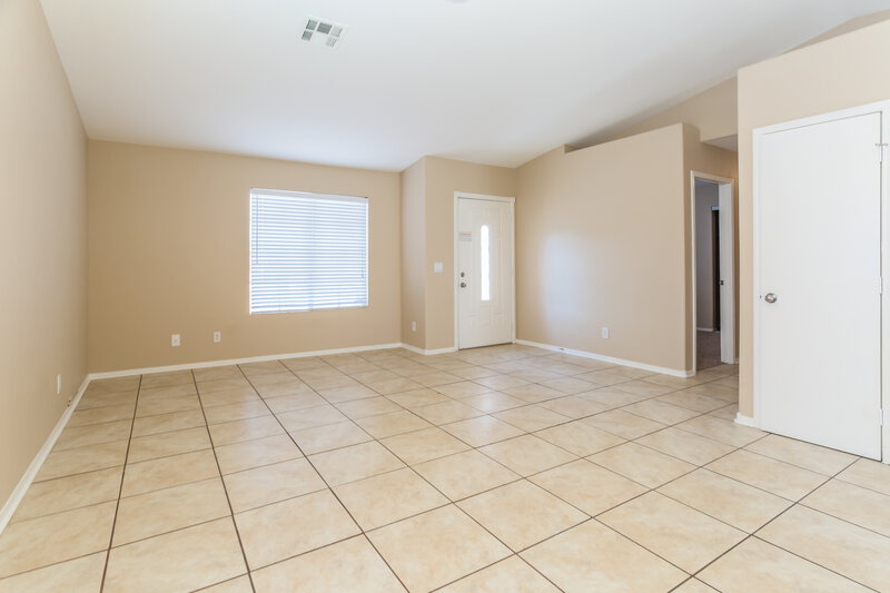 2,070/Mo, 4026 Red Coach Ave North Las Vegas, NV 89031 Living Room View 2
