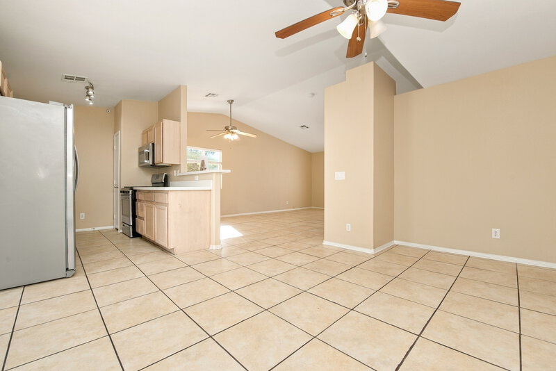 2,050/Mo, 4026 Red Coach Ave North Las Vegas, NV 89031 Dining Room View 2