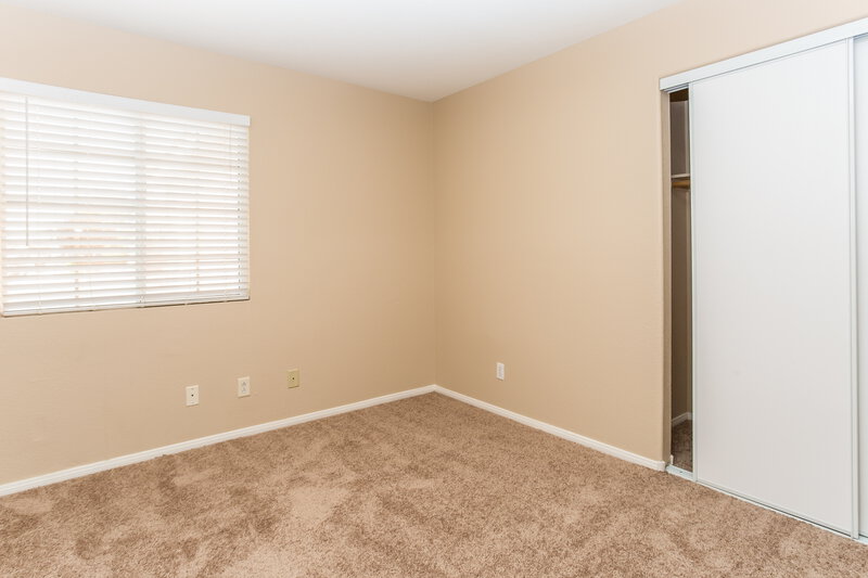 2,070/Mo, 4026 Red Coach Ave North Las Vegas, NV 89031 Bedroom View