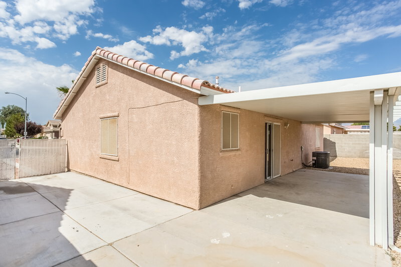 2,070/Mo, 4026 Red Coach Ave North Las Vegas, NV 89031 Rear View