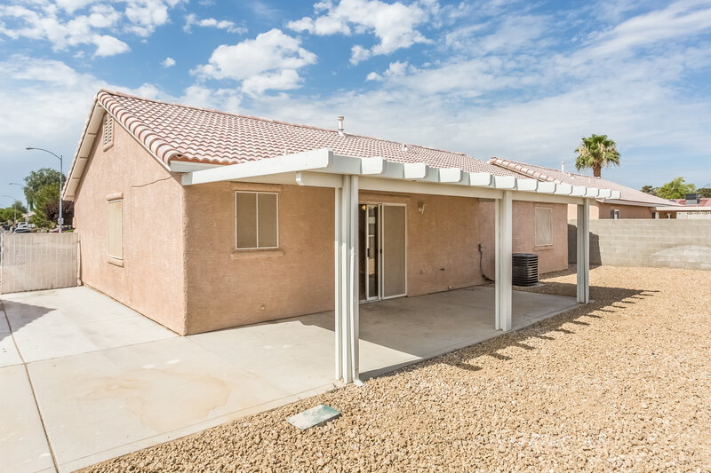 2,070/Mo, 4026 Red Coach Ave North Las Vegas, NV 89031 Rear View 2