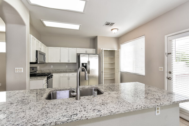 2,295/Mo, 7625 Adornment Ct Las Vegas, NV 89131 Kitchen View