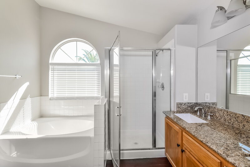 2,280/Mo, 2401 Cypress Island Ct North Las Vegas, NV 89031 Main Bathroom View