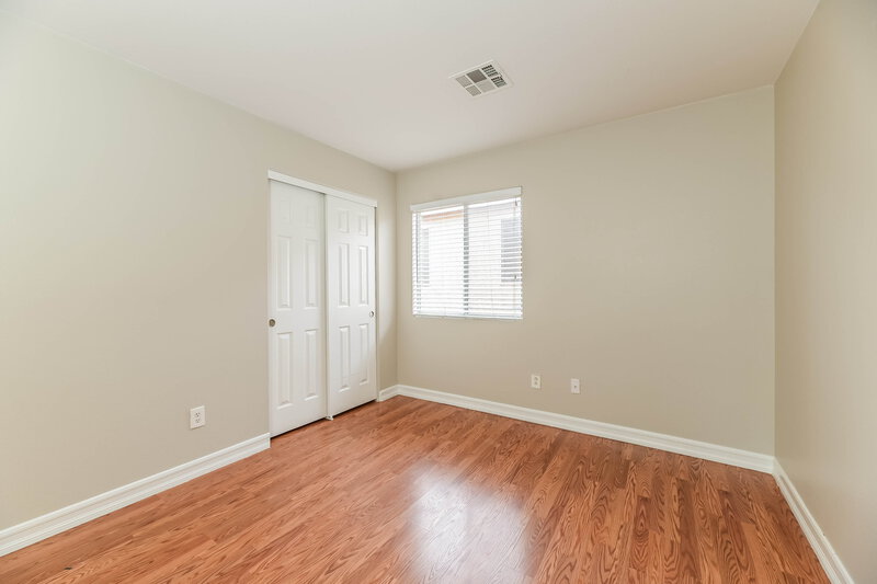 2,145/Mo, 2401 Cypress Island Ct North Las Vegas, NV 89031 Bedroom View 2