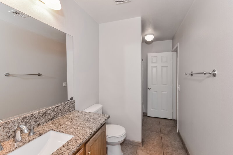 2,280/Mo, 2401 Cypress Island Ct North Las Vegas, NV 89031 Bathroom View