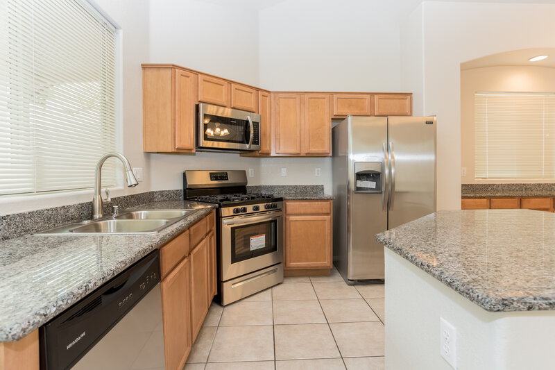 2,160/Mo, 9537 Quitman Ave Las Vegas, NV 89149 photokitchen View