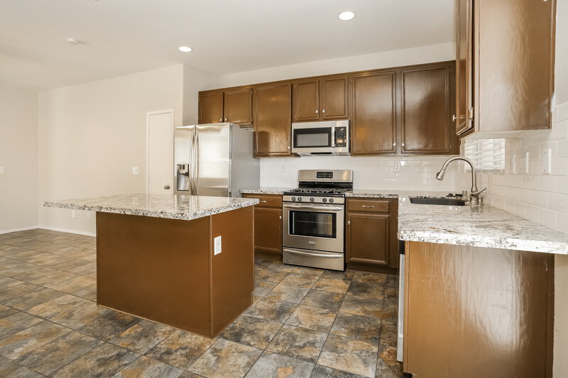 1,870/Mo, 5740 Indian Springs Street North Las Vegas, NV 89031 Kitchen View