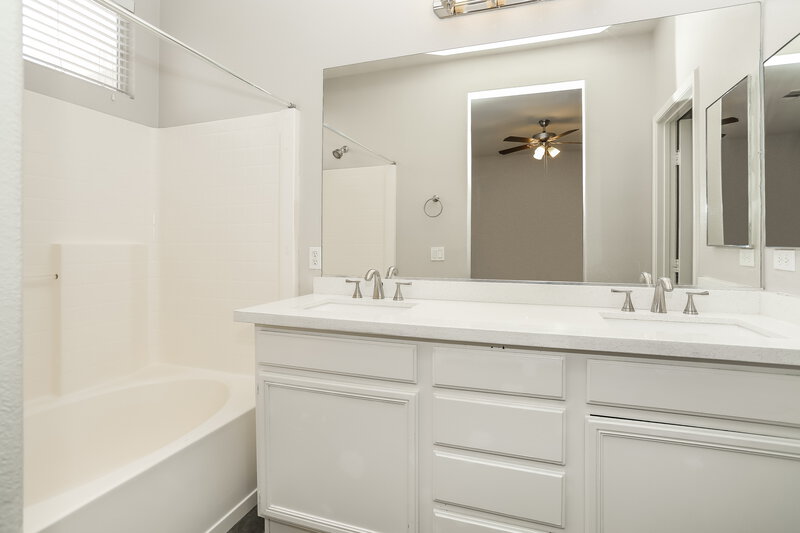1,870/Mo, 5740 Indian Springs Street North Las Vegas, NV 89031 Main Bedroom View 3
