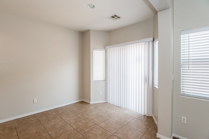 1,870/Mo, 5920 Victory Point St North Las Vegas, NV 89081 Dining Room View