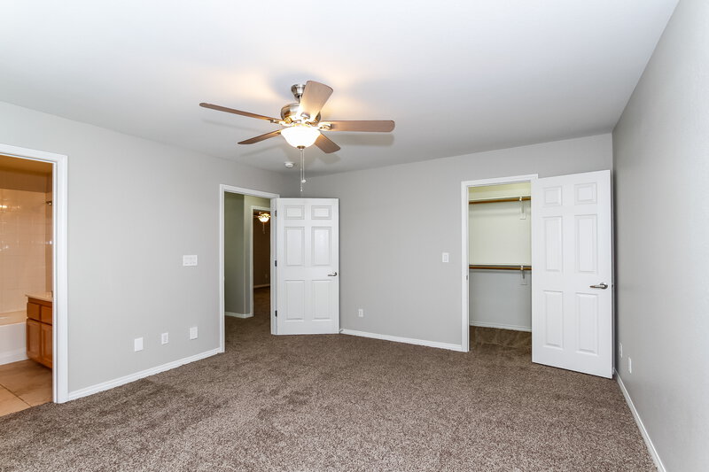 2,240/Mo, 7315 Phlox Rd Las Vegas, NV 89113 Master Bedroom View 2