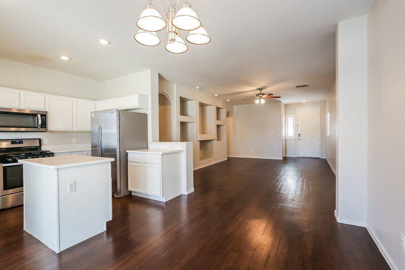 1,795/Mo, 3012 Pumpkin Harvest Ave North Las Vegas, NV 89031 Dining Room View 2