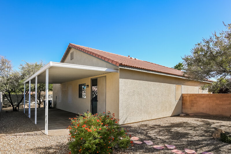 1,795/Mo, 3012 Pumpkin Harvest Ave North Las Vegas, NV 89031 Rear View